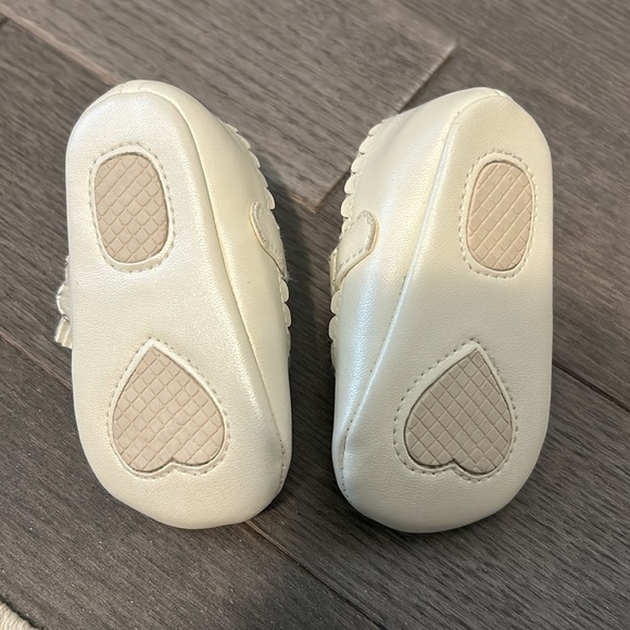 Mayoral Newborn shoes - Picture 4 of 7